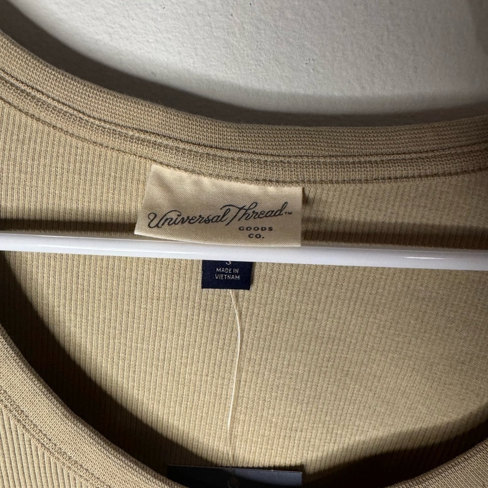 Universal Thread Tan Long Sleeve Top - Picture 3 of 5